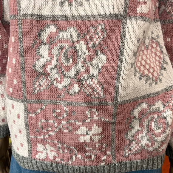 Vintage Adele Knit 80’s snow bunny pastel hearts and flowers knit sweater - Picture 7 of 8